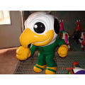 Custom Outdoor Playground / Indoor Cute Bird Fiberglass Statues Amusement Park